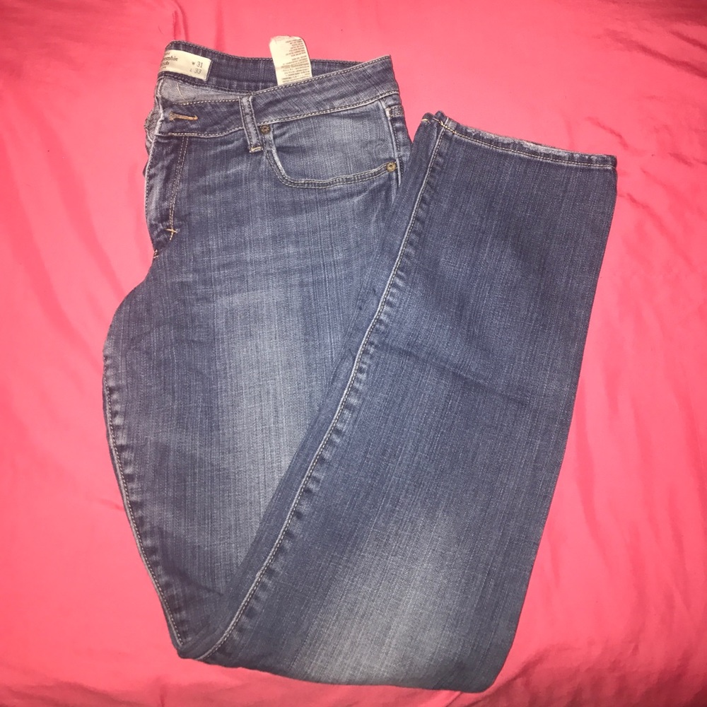 Abercrombie and fitch light wash skinny jeans