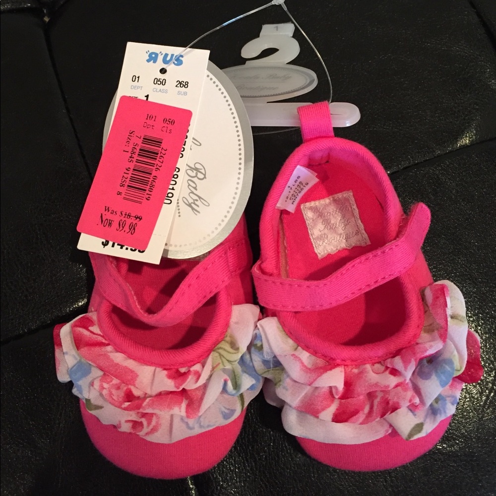 Baby girl pink shoes