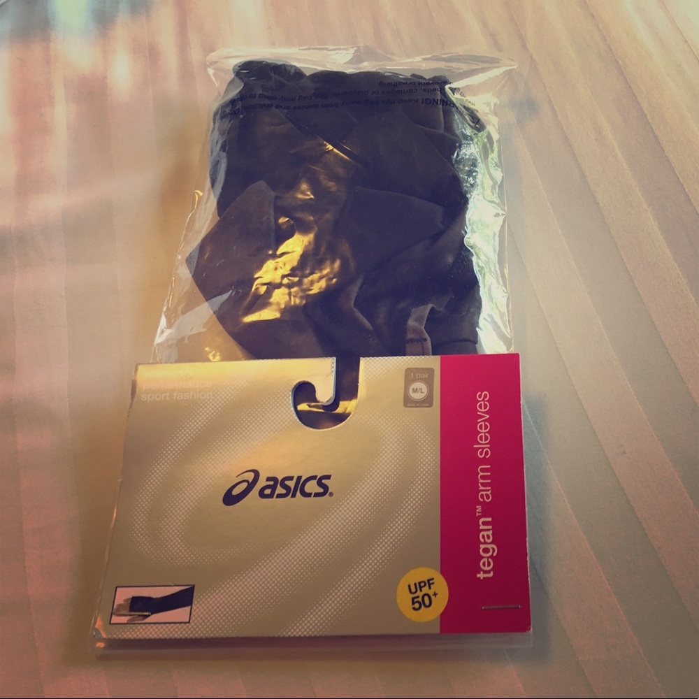 New athletic arm sleeves