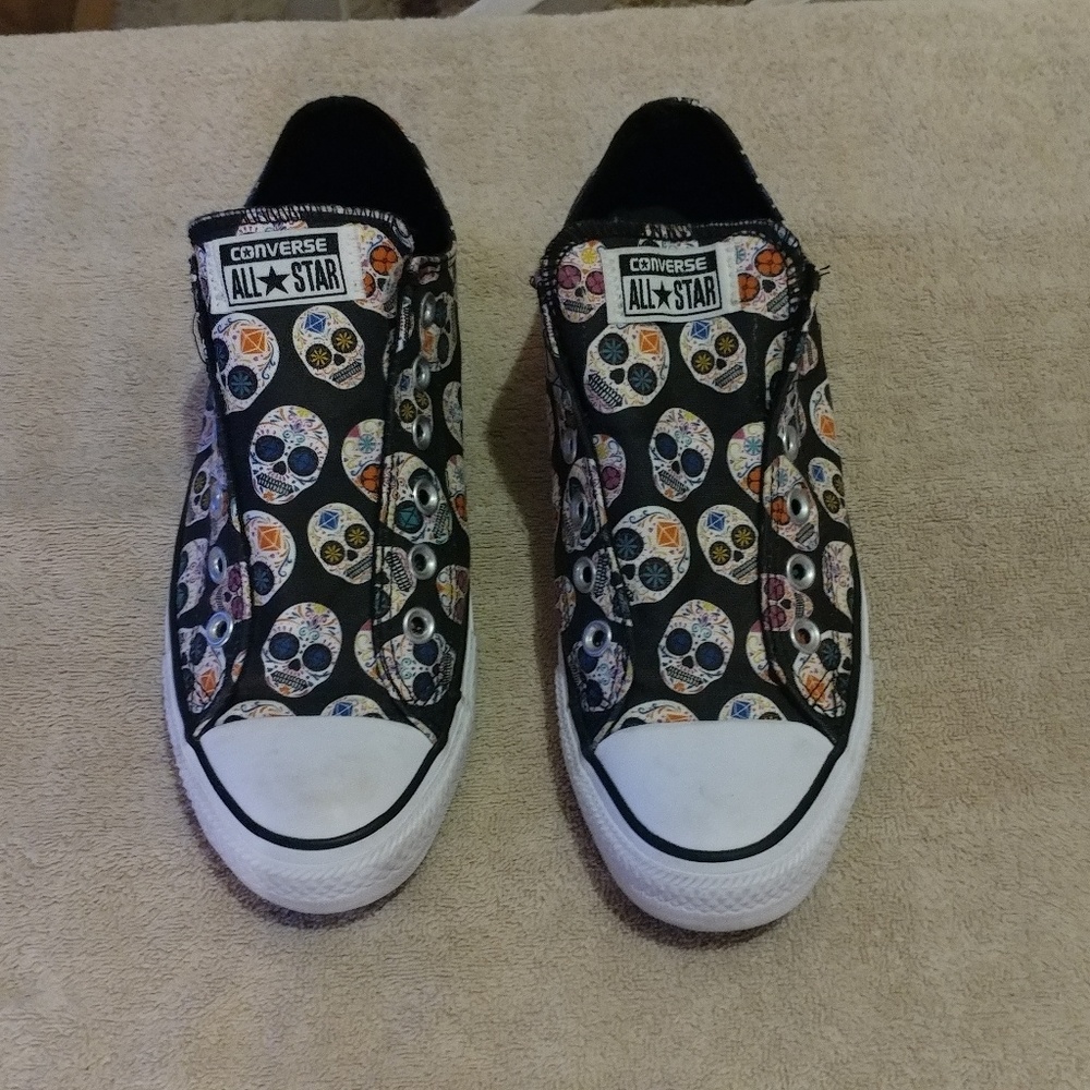 Converse sugar skull sneakers
