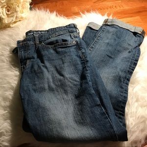 🍍Gap Boyfriend Fit Jeans & Pineapple Tee Bundle