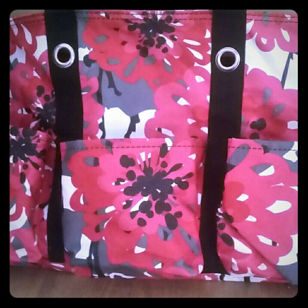 Zip top organizing utility tote