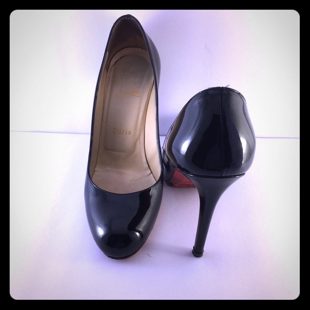 Patent leather 3 inch Christian Louboutin pump!