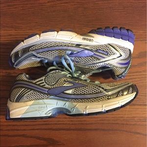 Brooks Ravenna 3 running shoe