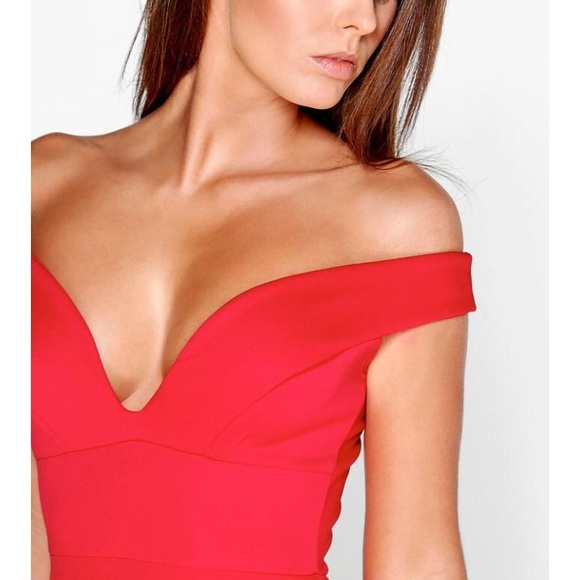 off the shoulders red dress - Picture 3 of 4