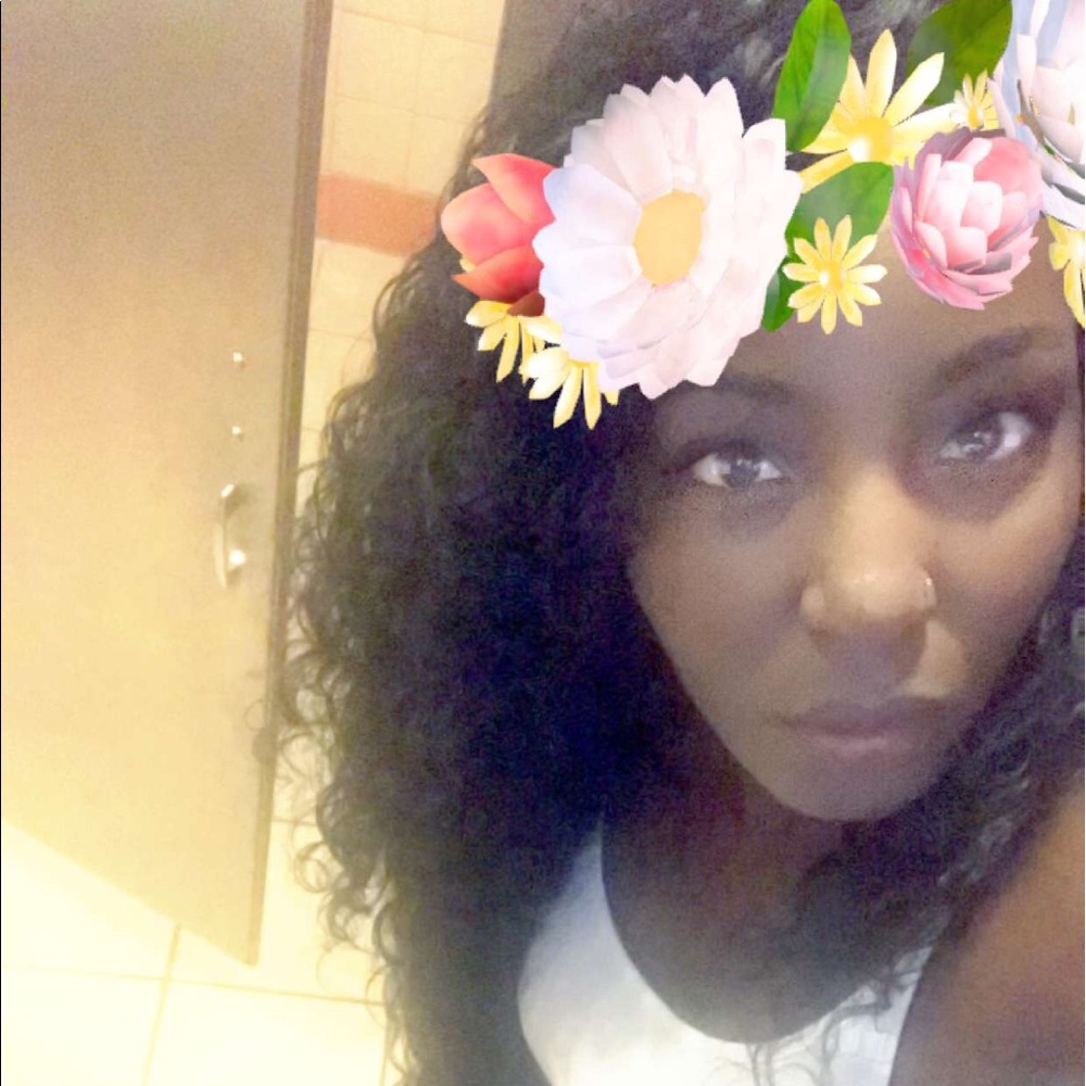 Meet your Posher, Kittra