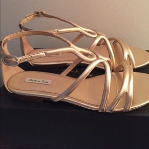 New Massimo Dutti gold sandals