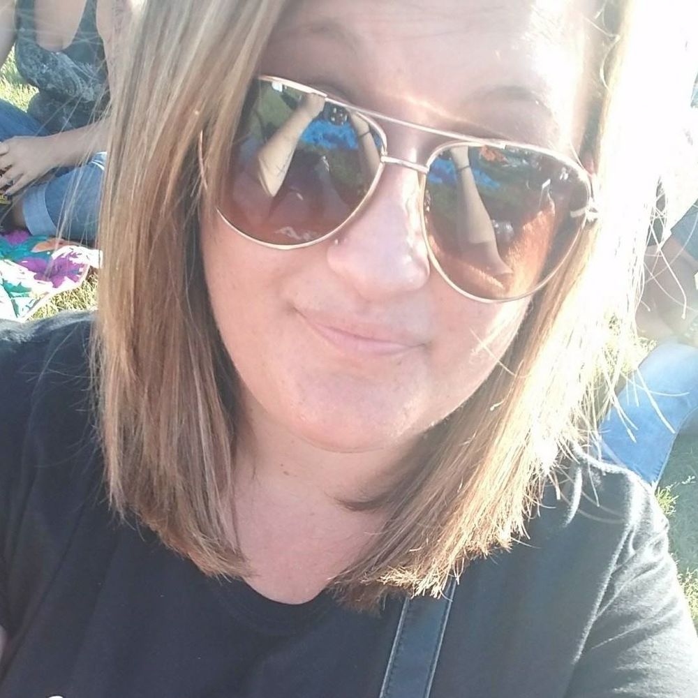 Meet your Posher, Holly