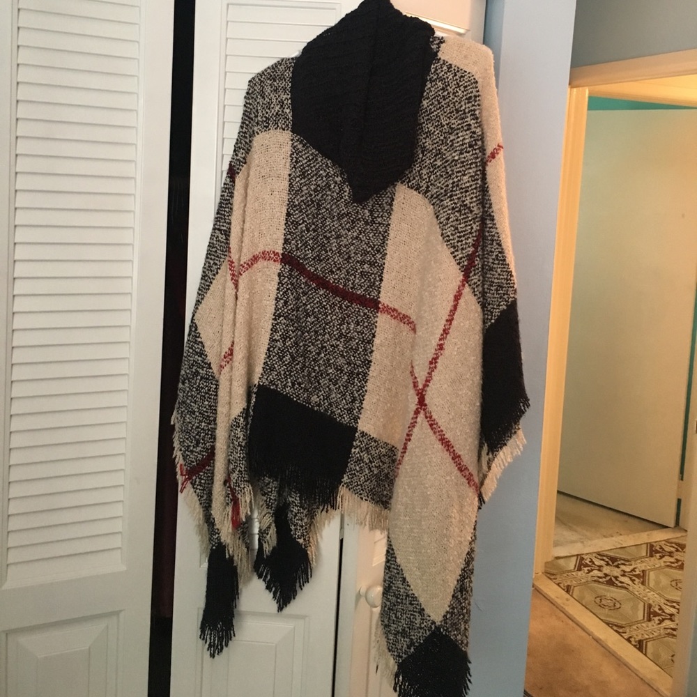 Turtleneck poncho