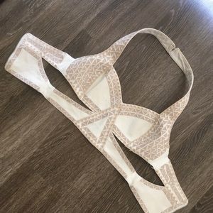 BCBG ⭐️Crop Top SEXY detailed 🌟GOT style