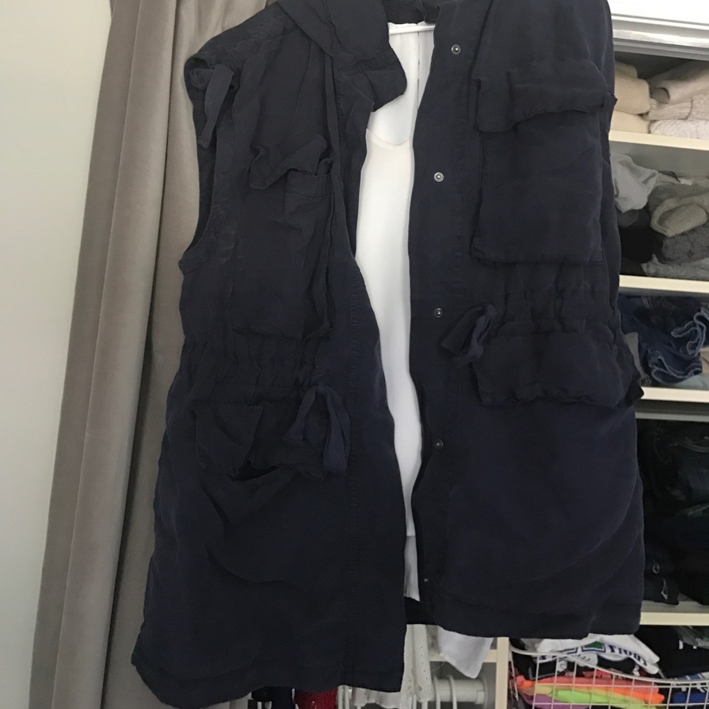 Loy&grey vest
