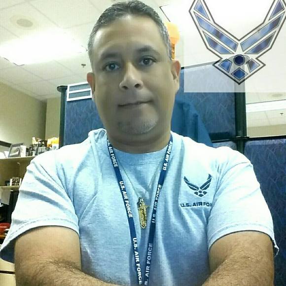 Meet your Posher, Roger - Picture 3 of 4