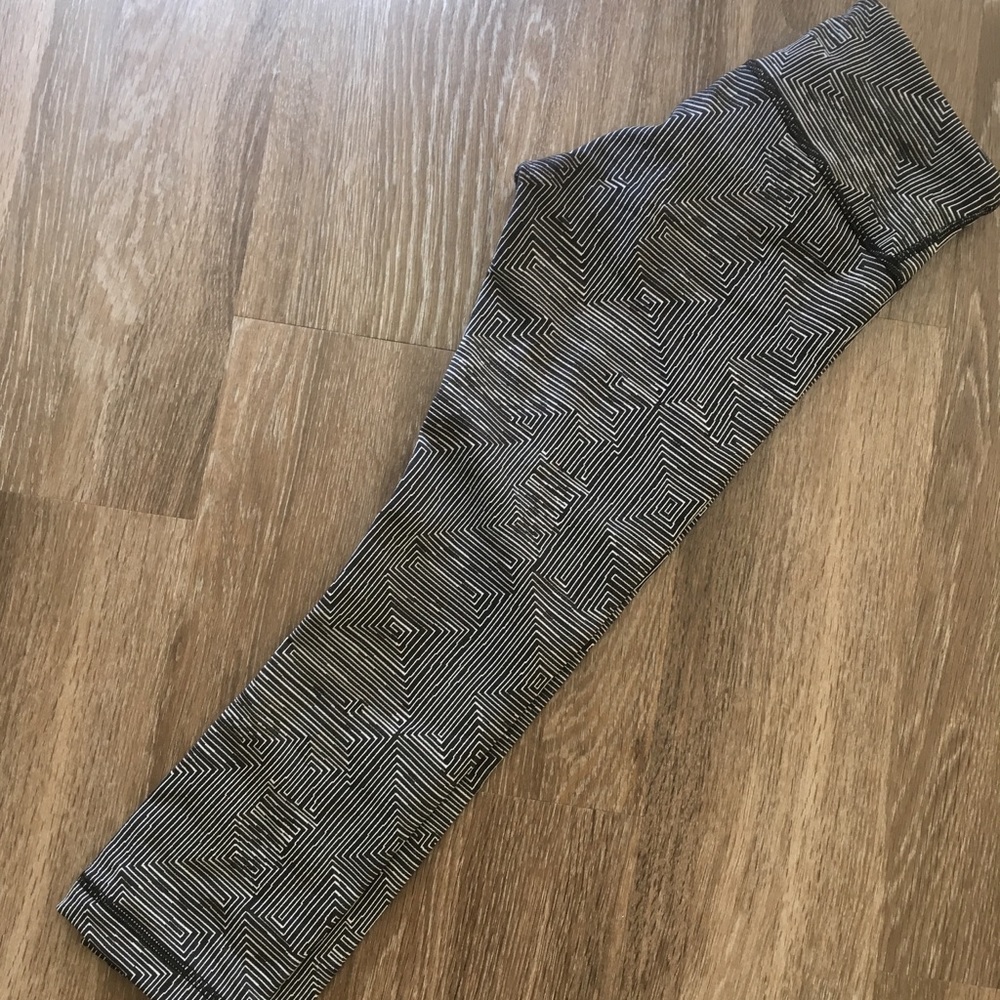Lululemon size 4 leggings
