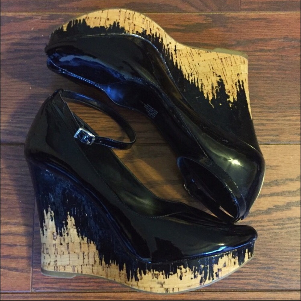 BCBG black wedge