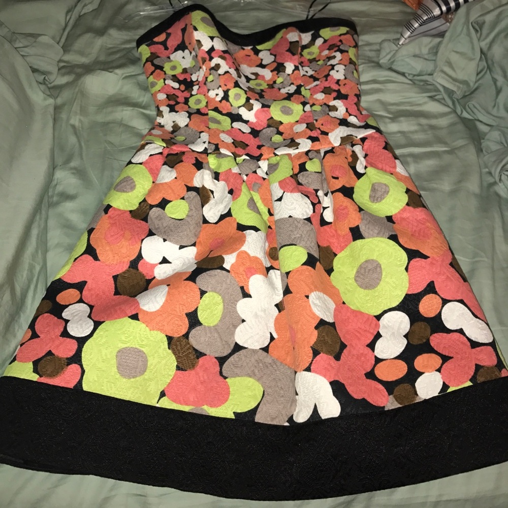 Jessica Simpson floral strapless dress.