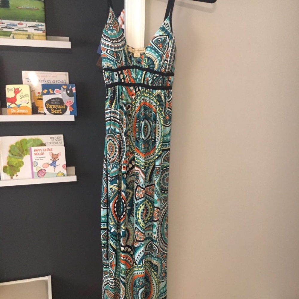Never worn pretty maxi dress by Twenty One