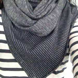 Lululemon Grey Vinyasa Scarf