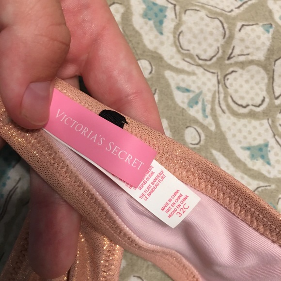 VS Pink metallic strapless bikini - Picture 4 of 4