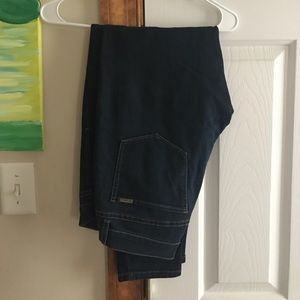 Stylish skinny leg jeans