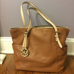 Michael Kors Jet Set Top-Zip Tote
