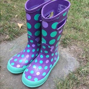 Gently used youth size 1 girls Bogs rain boots