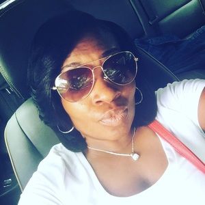 Meet your Posher, Cosandra