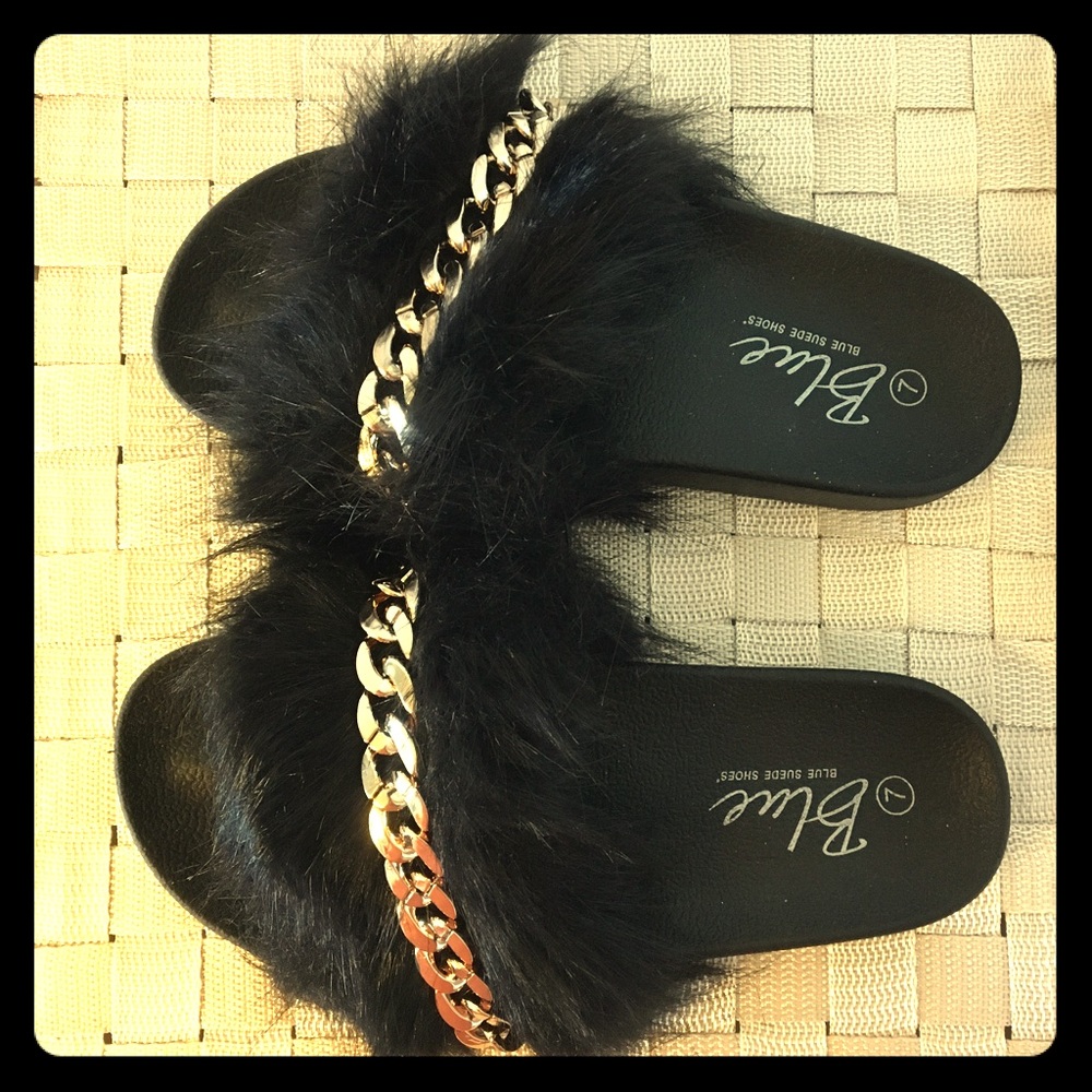 Fur glides with gold chain Sz 7