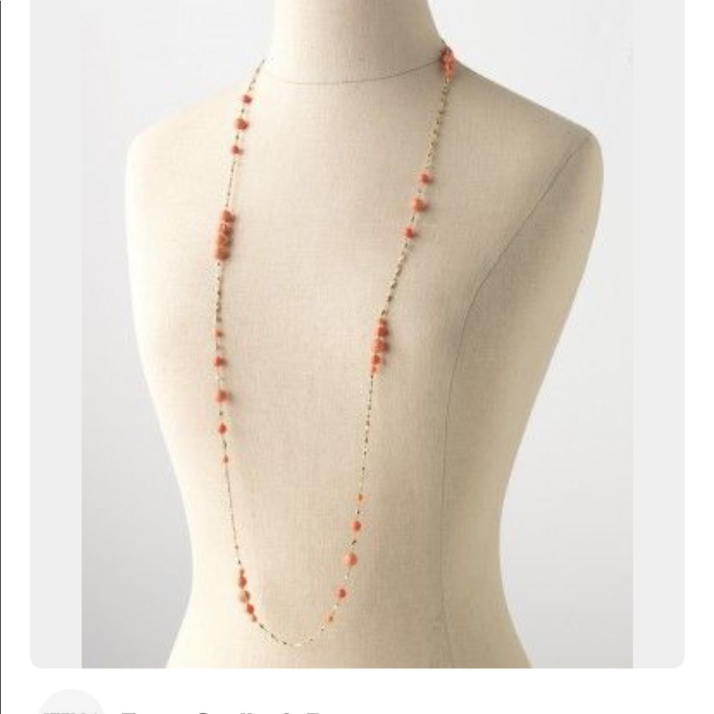 Stella and Dot Adina coral and gold necklace