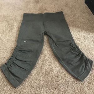 Green Lululemon leggings