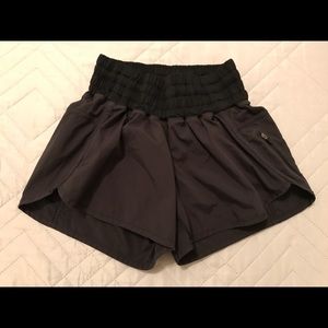 Lululemon Short - wide band