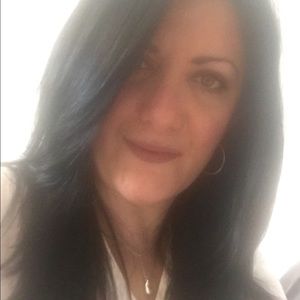 Meet your Posher, Evelyn