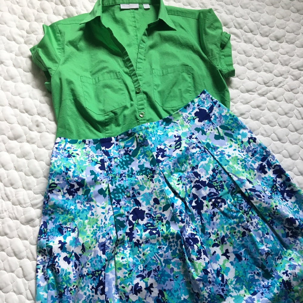 SALE! NWOT Floral Print Skirt💥