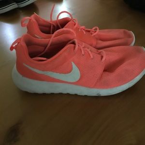 Women's Nike Roche