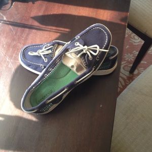 Sperry topsiders