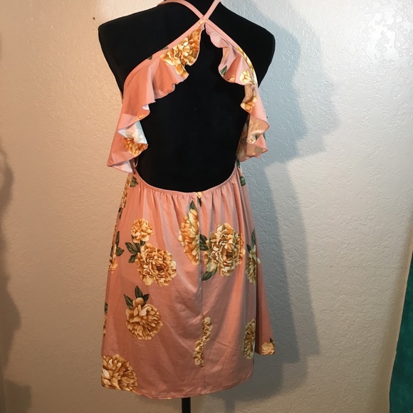 Blush Floral Dress w/Ruffled Backstrap - Picture 4 of 8