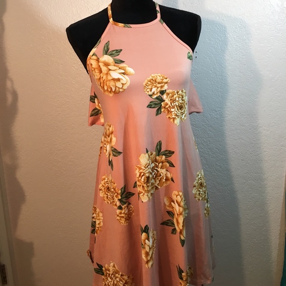 Blush Floral Dress w/Ruffled Backstrap - Picture 2 of 8