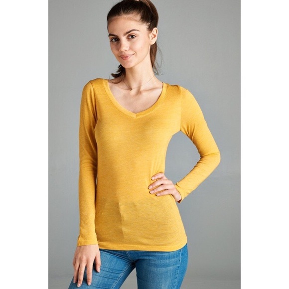 LAST ONE! Fall Basic V Neck - Mustard - Picture 3 of 4