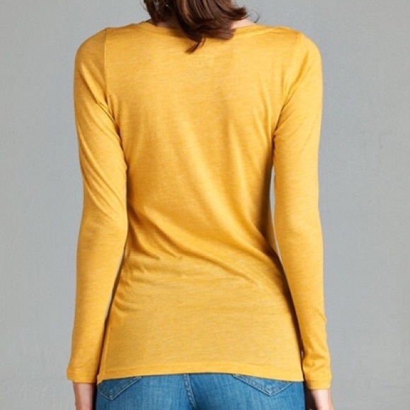 LAST ONE! Fall Basic V Neck - Mustard - Picture 4 of 4