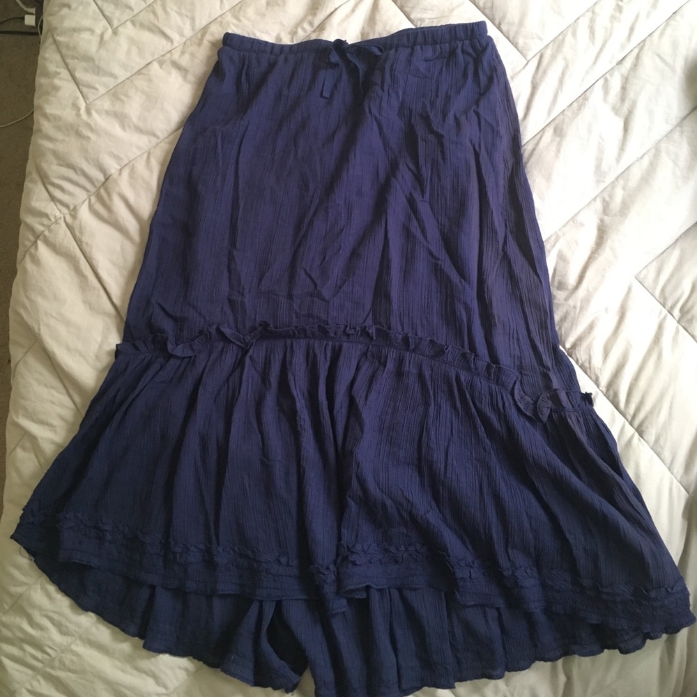Mid length skirt size medium