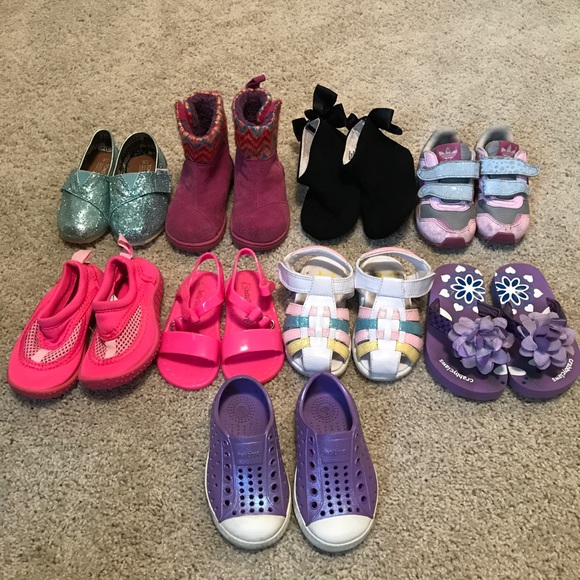 Toddler Size 5 Shoes - Picture 1 of 2