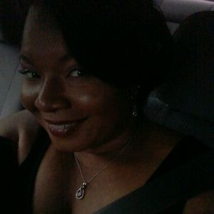 Meet your Posher, Surnovia