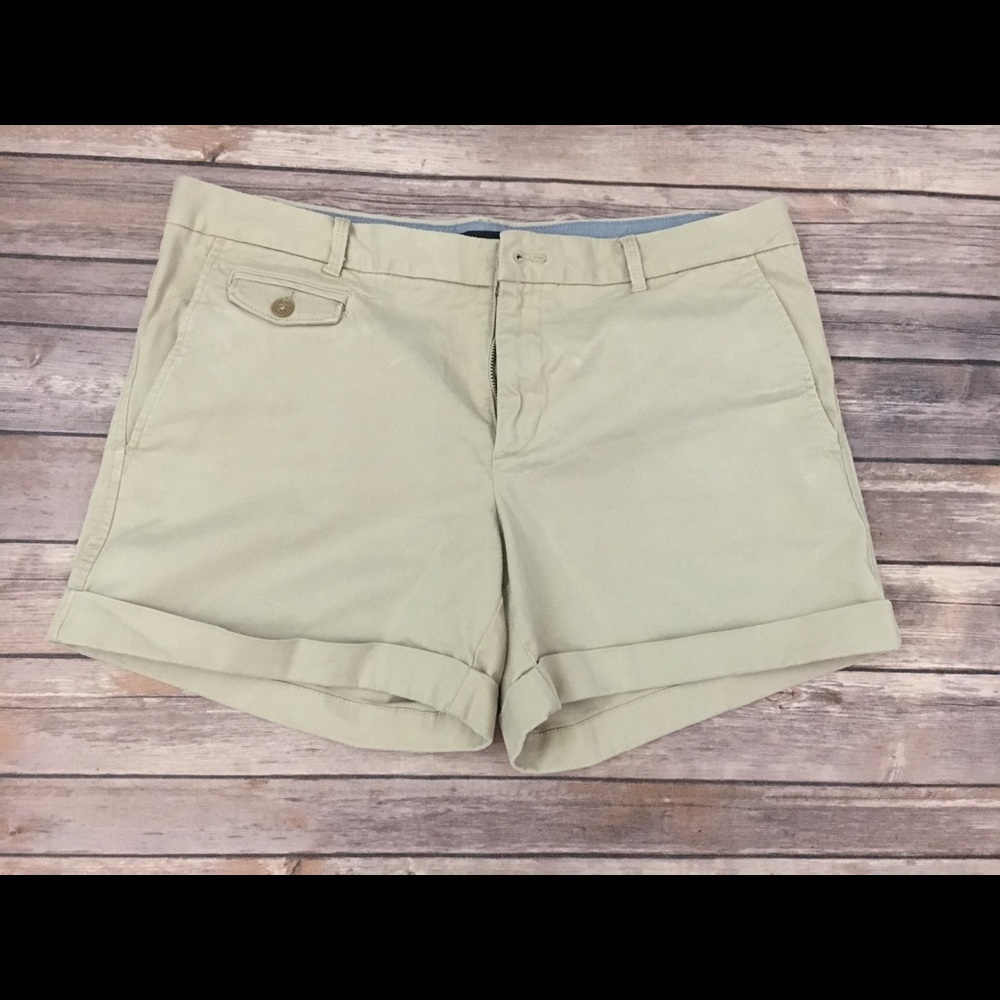 CUTE Banana Republic shorts Khaki