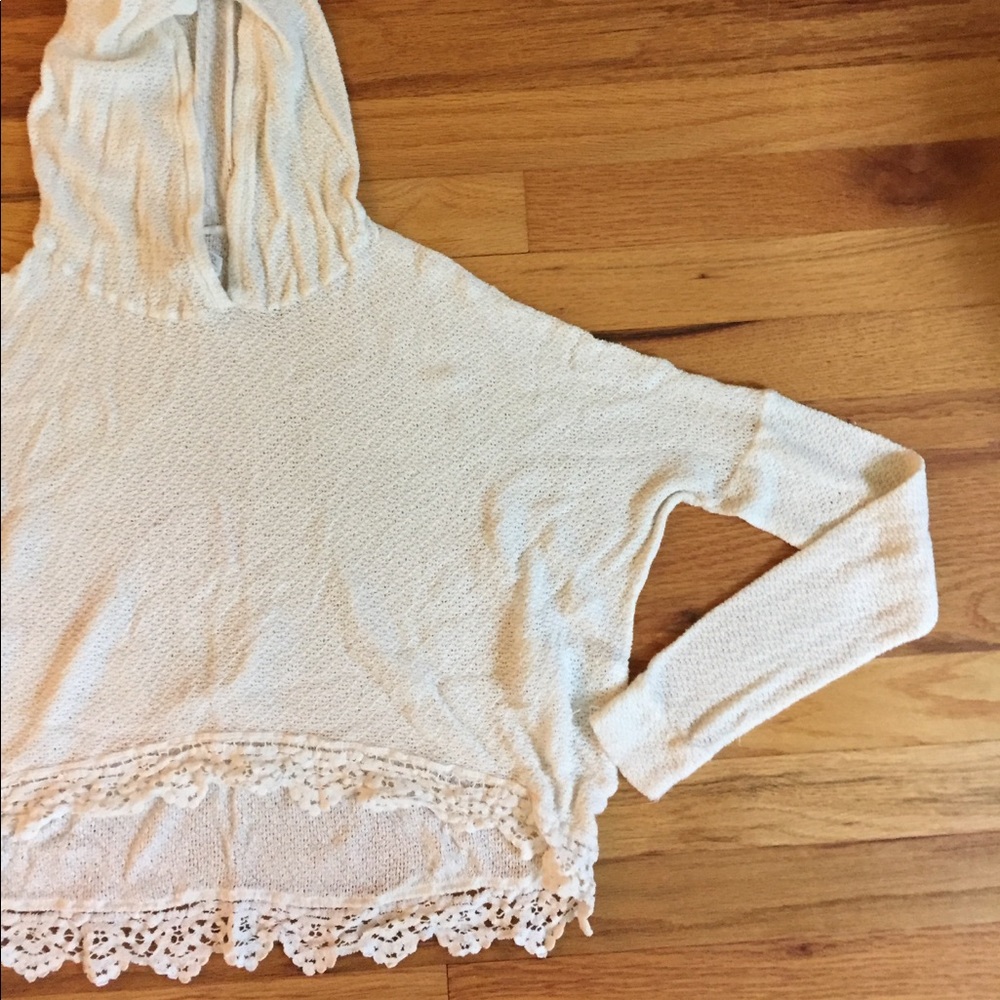 Cropped Soft Hoodie with Crochet Trim