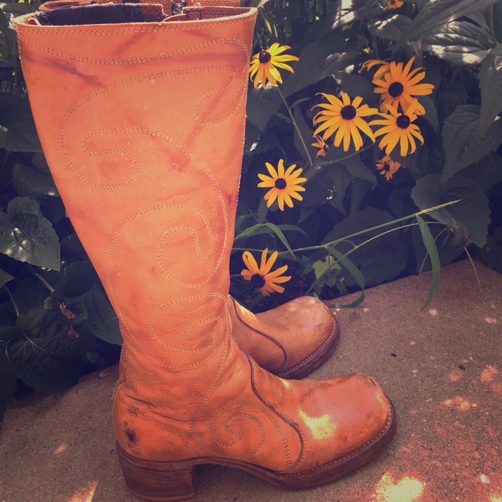 Vintage Frye boots~* rare spiral pattern