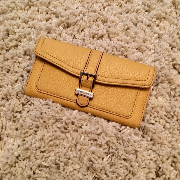 Nine West Wallet - Picture 2 of 4