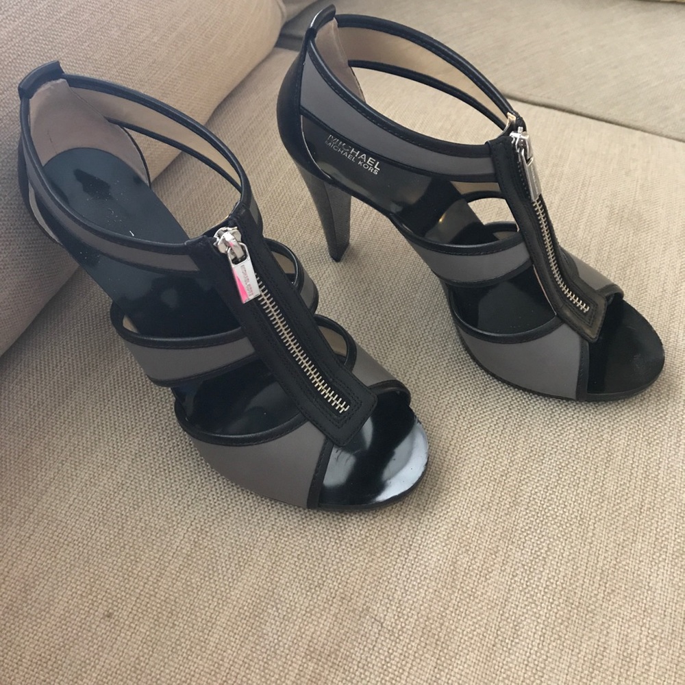 Michael Kors Black and Gray Zip Up Heels - Size 9