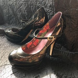 Madden Girl black patent Mary Jane heels size 8.5
