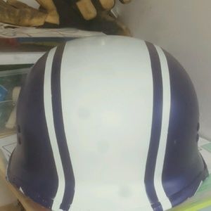 Meet your Posher, Lewis