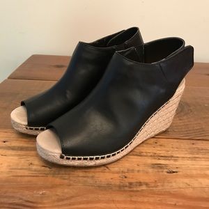 JustFab Black Jute Shawne Wedges - Size 10