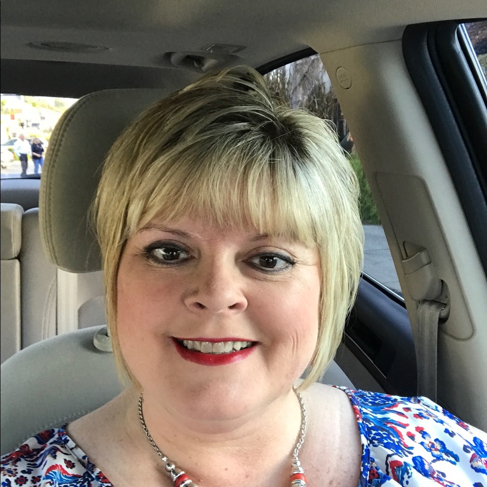 Meet your Posher, Tonya
